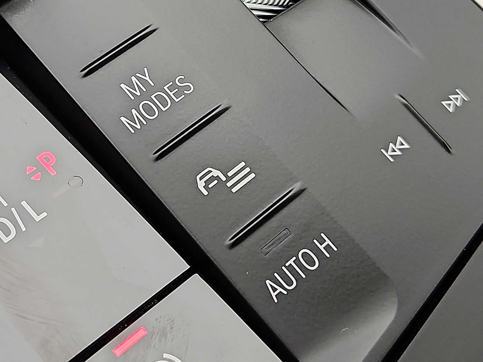 2025 BMW X1 xDrive28i Sports Activity Vehicle