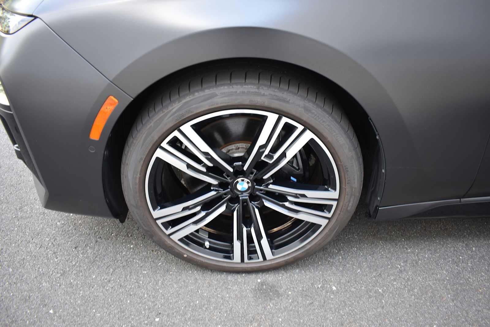 2023 BMW i7 xDrive60 Sedan