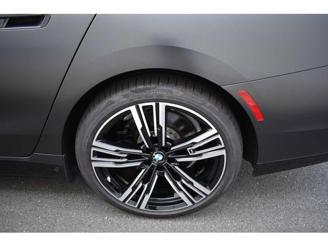 2023 BMW i7 xDrive60 Sedan