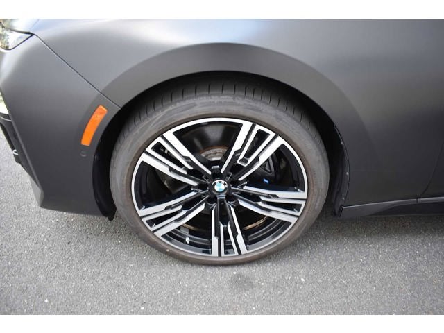 2023 BMW i7 xDrive60 Sedan