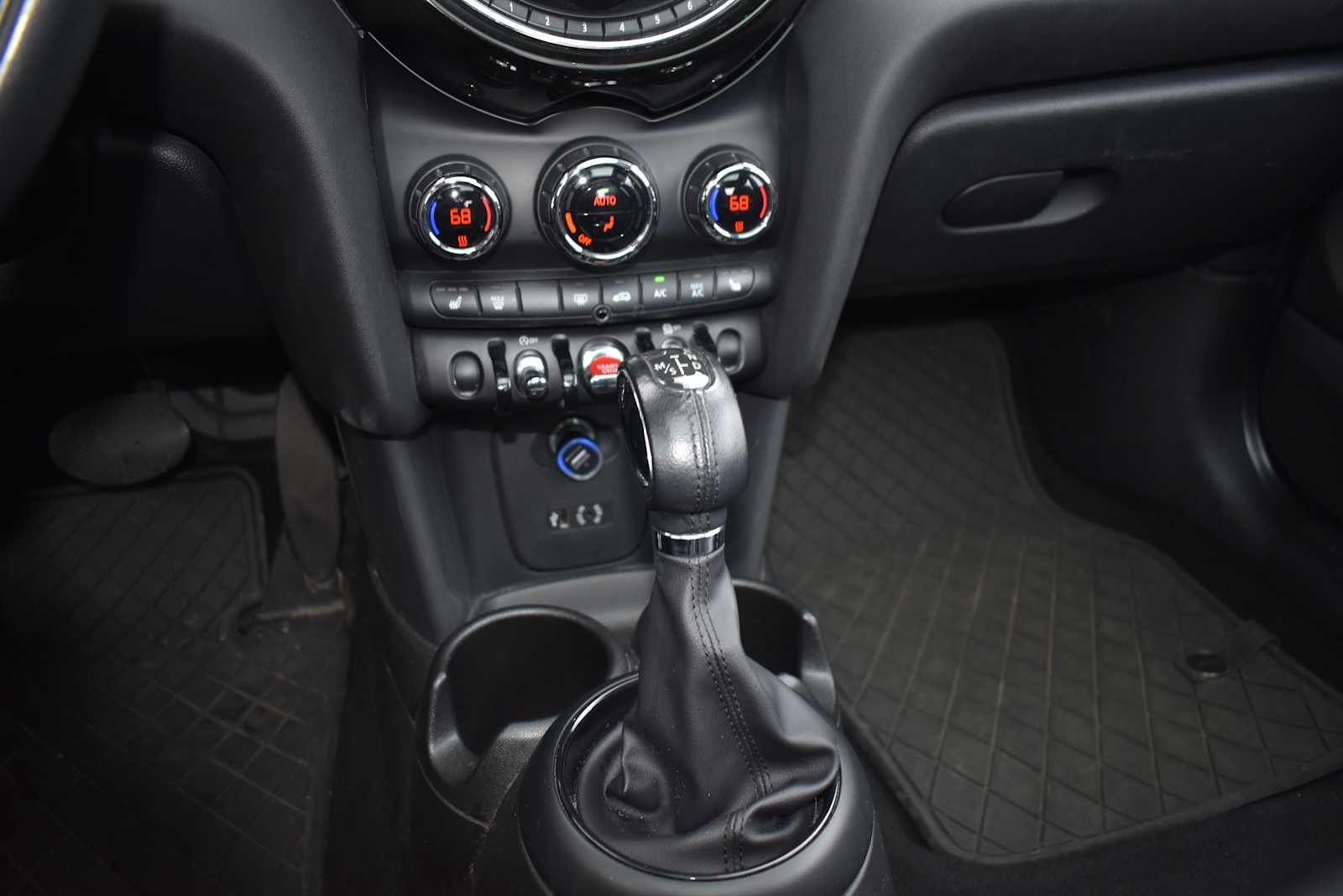 2017 MINI Hardtop 2 Door Cooper FWD