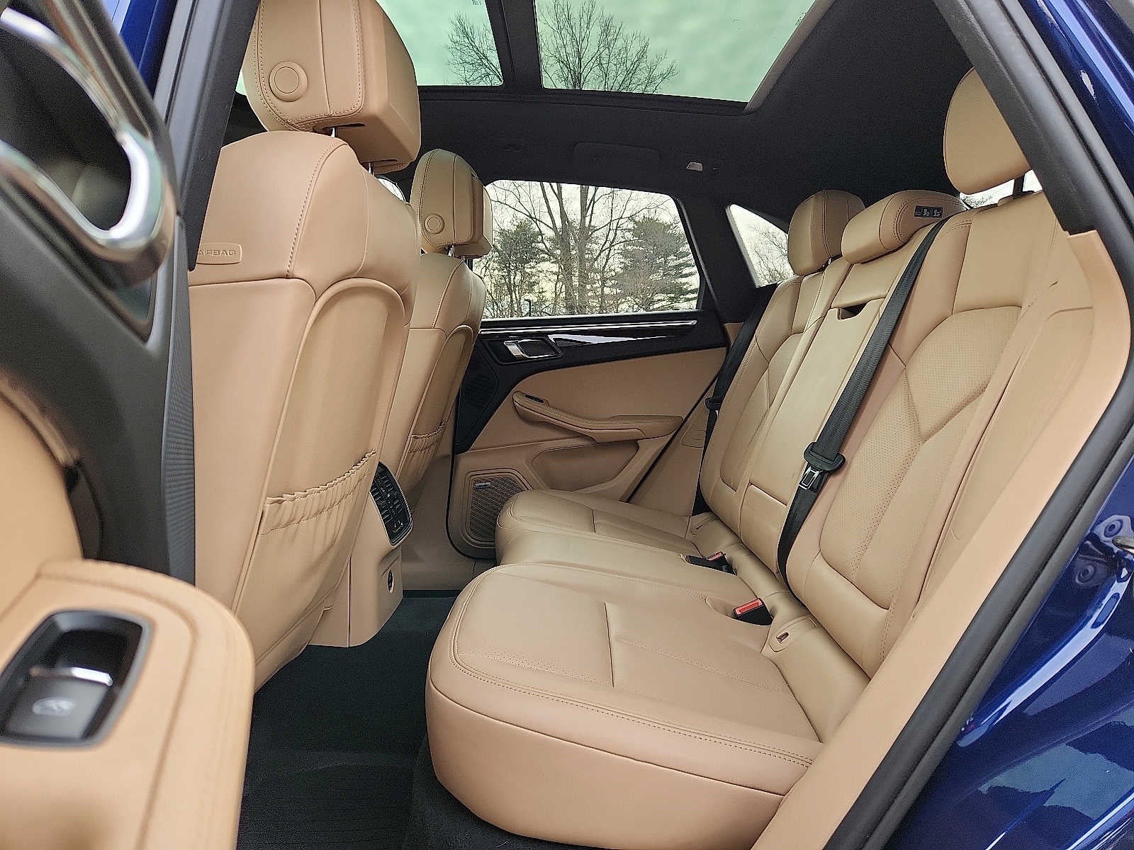 2023 Porsche Macan AWD