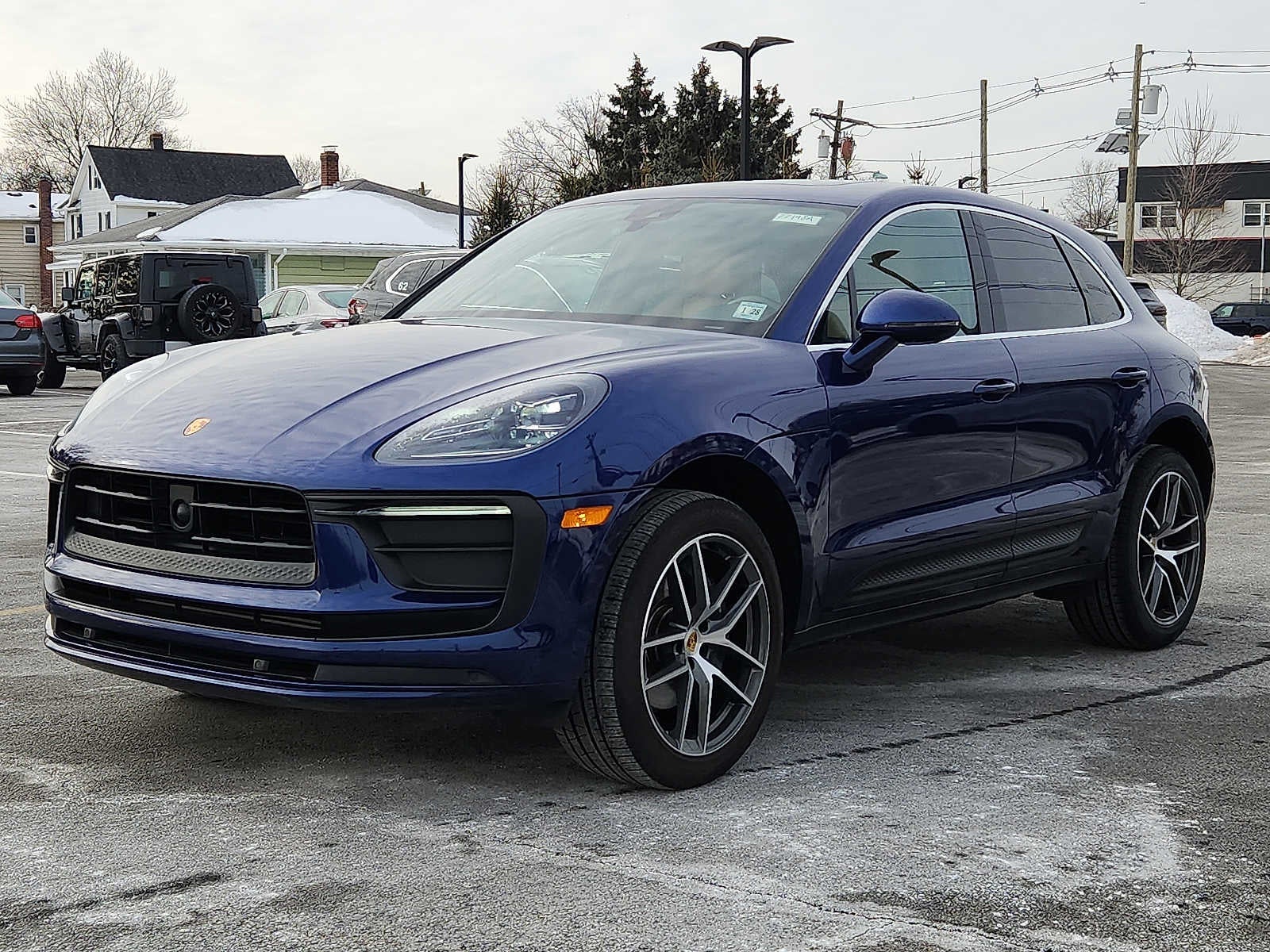 2023 Porsche Macan AWD