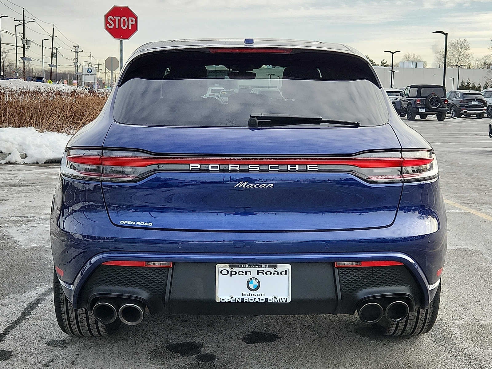 2023 Porsche Macan AWD