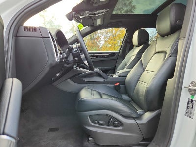 2022 Porsche Cayenne Platinum Edition AWD