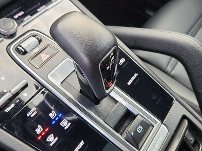 2022 Porsche Cayenne Platinum Edition AWD