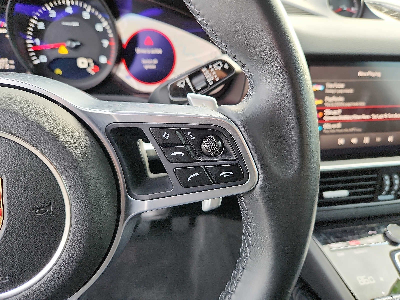 2022 Porsche Cayenne Platinum Edition AWD