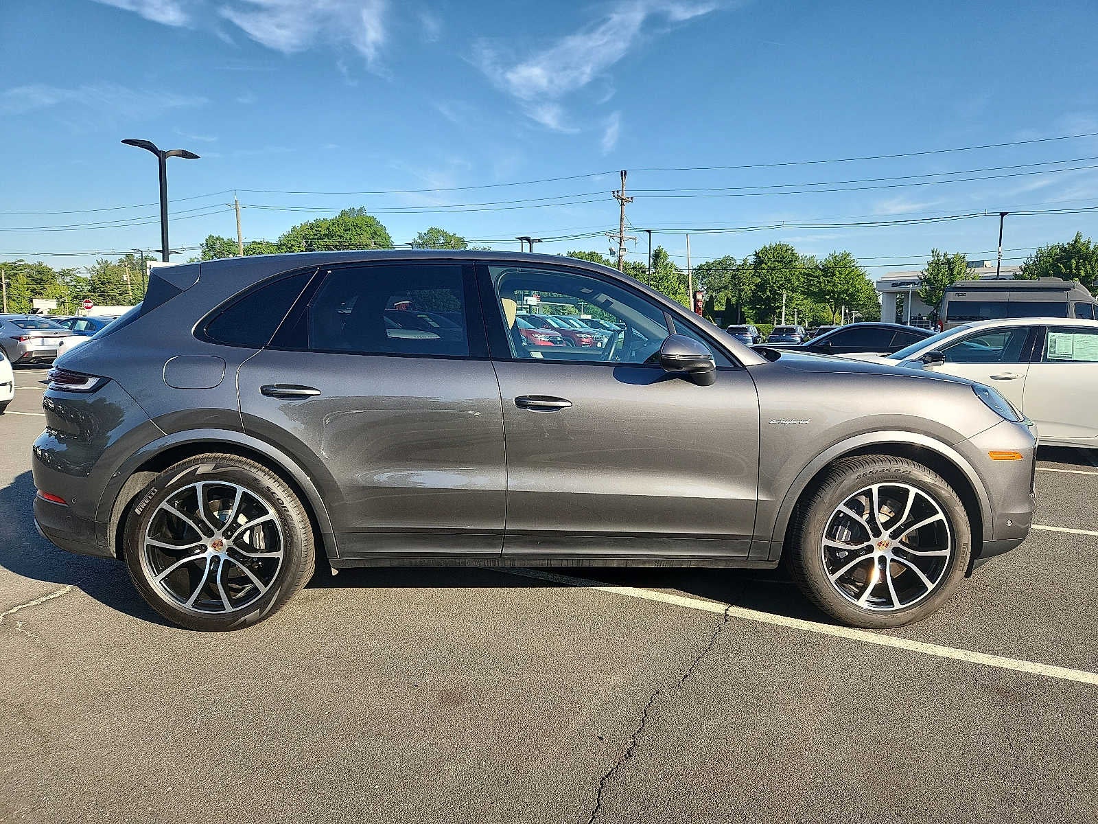 2025 Porsche Cayenne E-Hybrid AWD