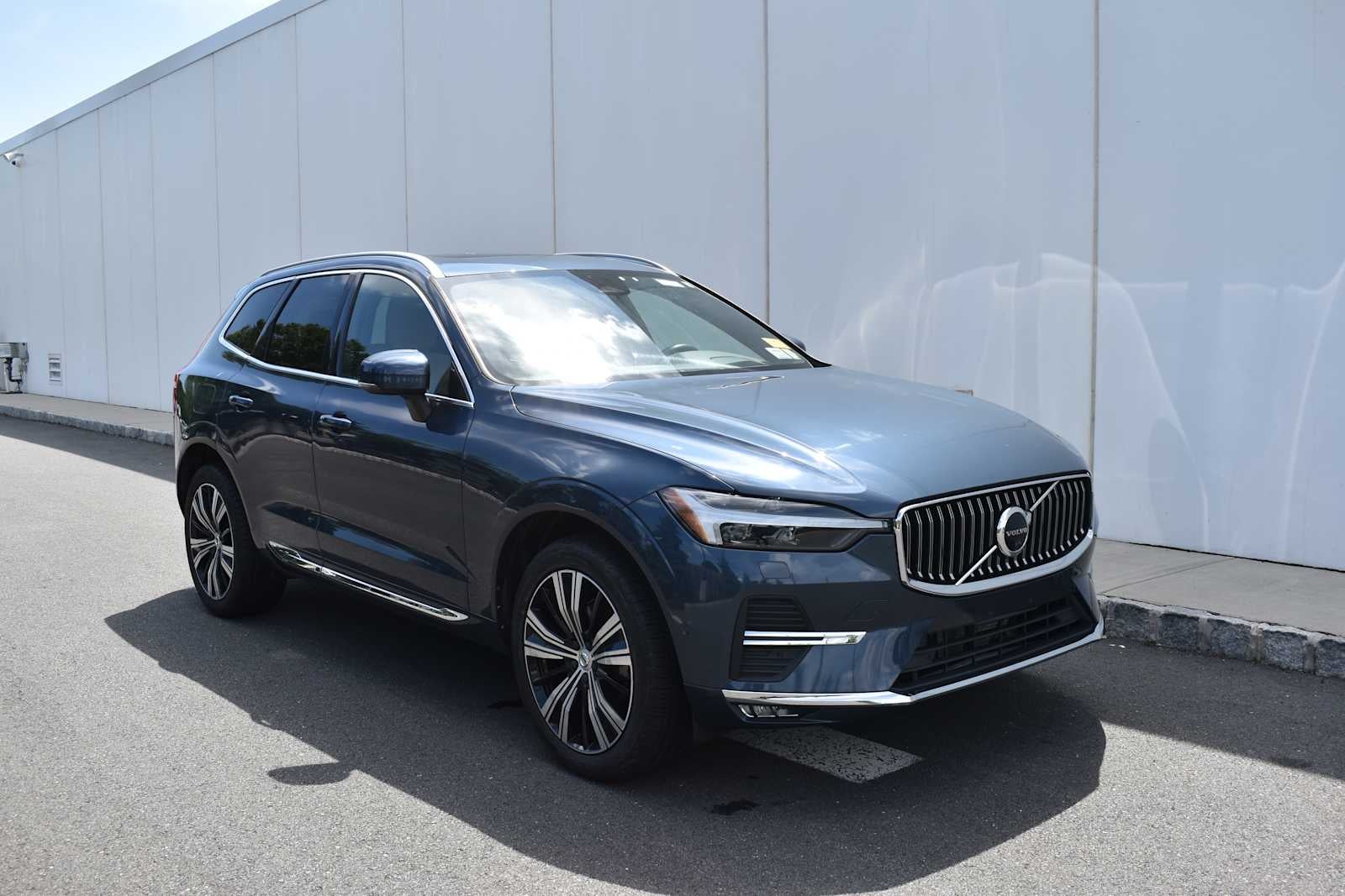2022 Volvo XC60 B5 AWD Inscription