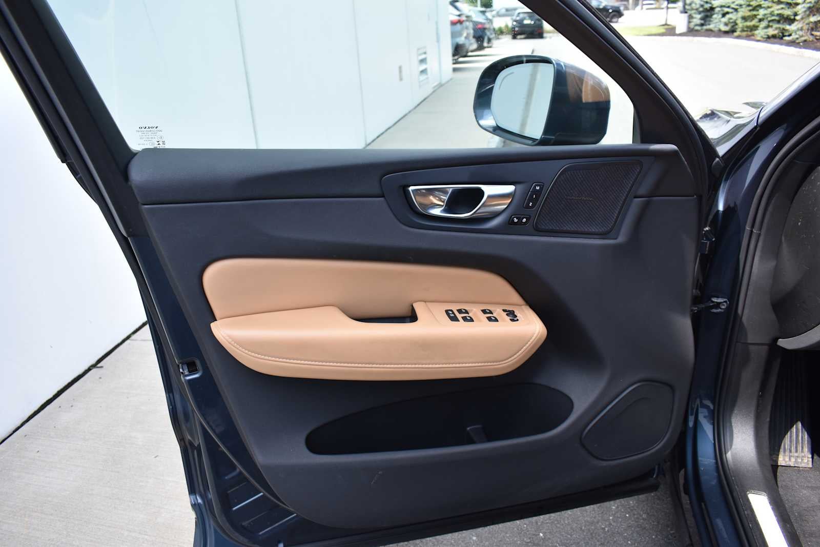 2022 Volvo XC60 B5 AWD Inscription