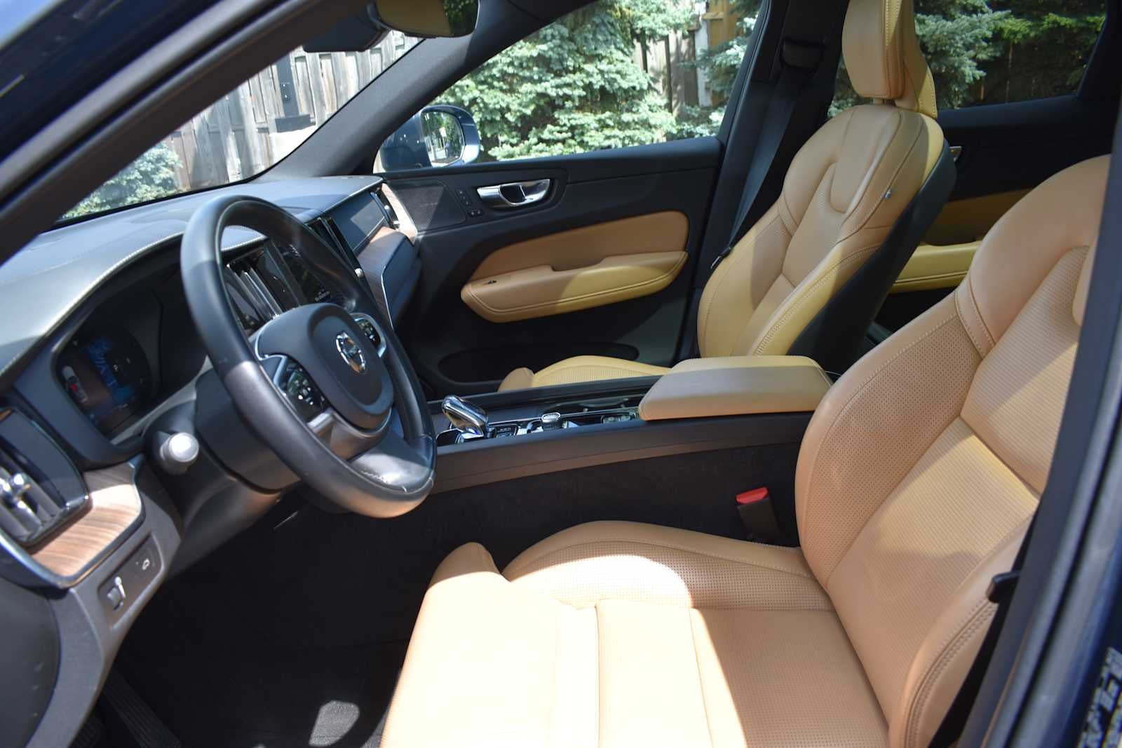 2022 Volvo XC60 B5 AWD Inscription